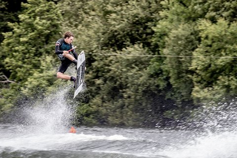 Olli Loder at the 2022 Malibu Boats UK Wakeboard And Wakesurf Nationals - Photo Mantis Pro Media